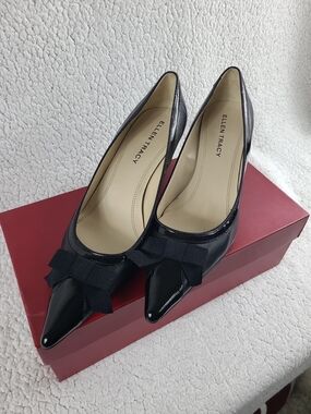 Ellen Tracy Eclipse Black Patent Bow Kitten Heels Pumps Size 7.5